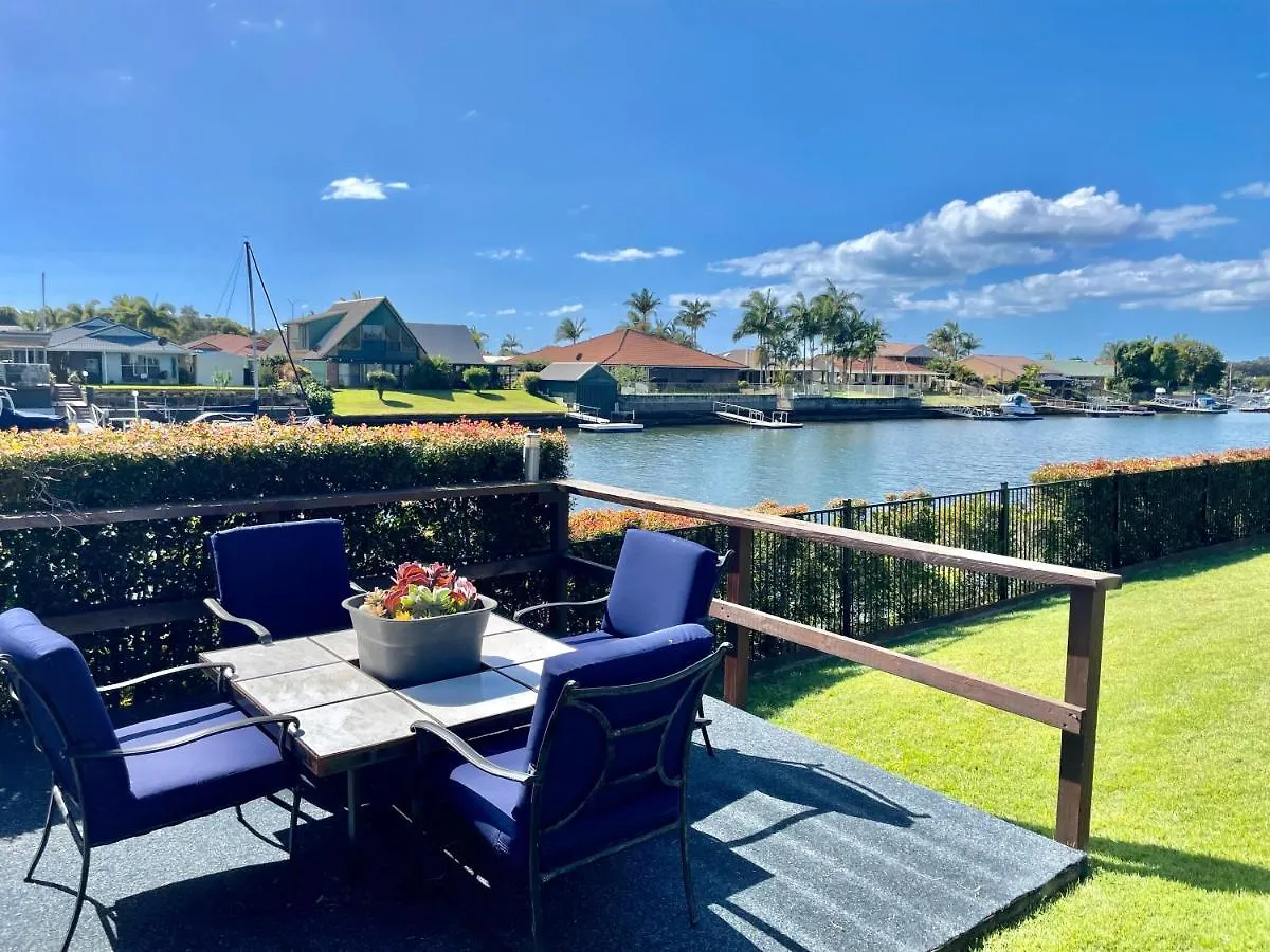 Bribie Island Canal Holiday Destination! location
