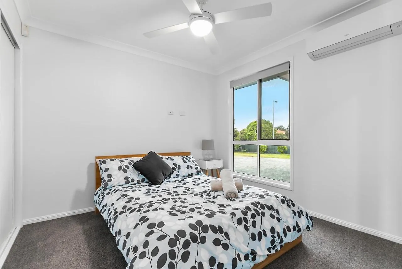 Bribie Island Canal Holiday Destination! Bongaree