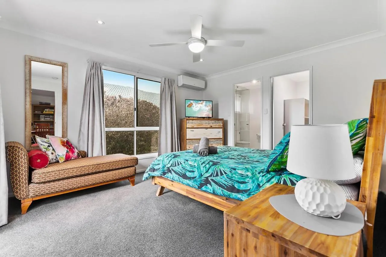 Bribie Island Canal Holiday Destination! Bongaree
